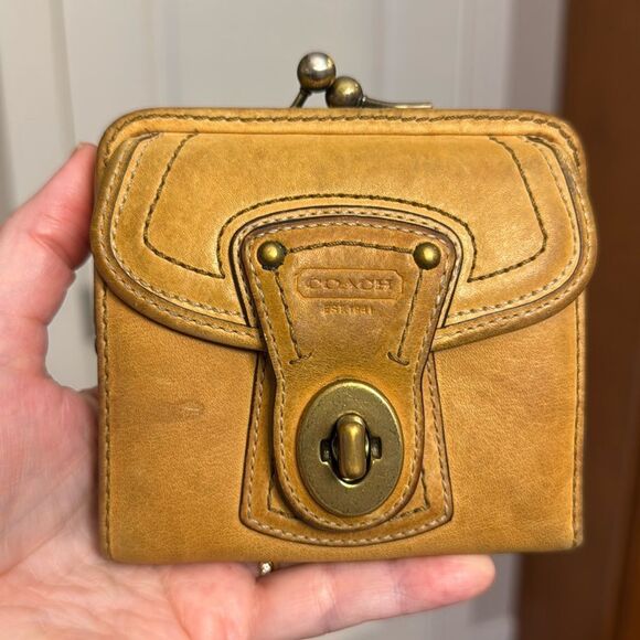 WALLET DRAFT - Picture 1 of 14
